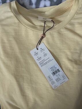 Women Lightweight Yellow Crew Neck T-Shirt